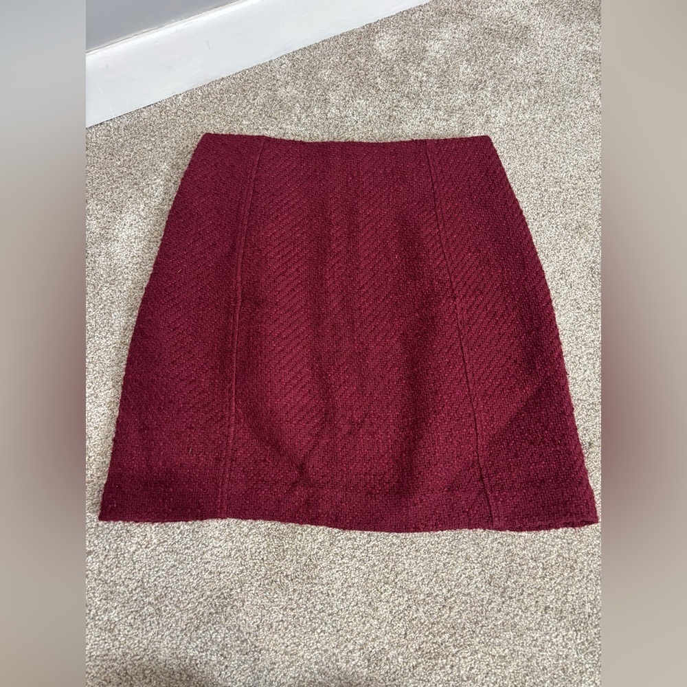 Ann Taylor LOFT Burgundy Maroon Skirt Size 2 Lined Zippers Front - Picture 4 of 13